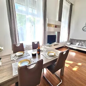 Apartman Ricky, Budapest